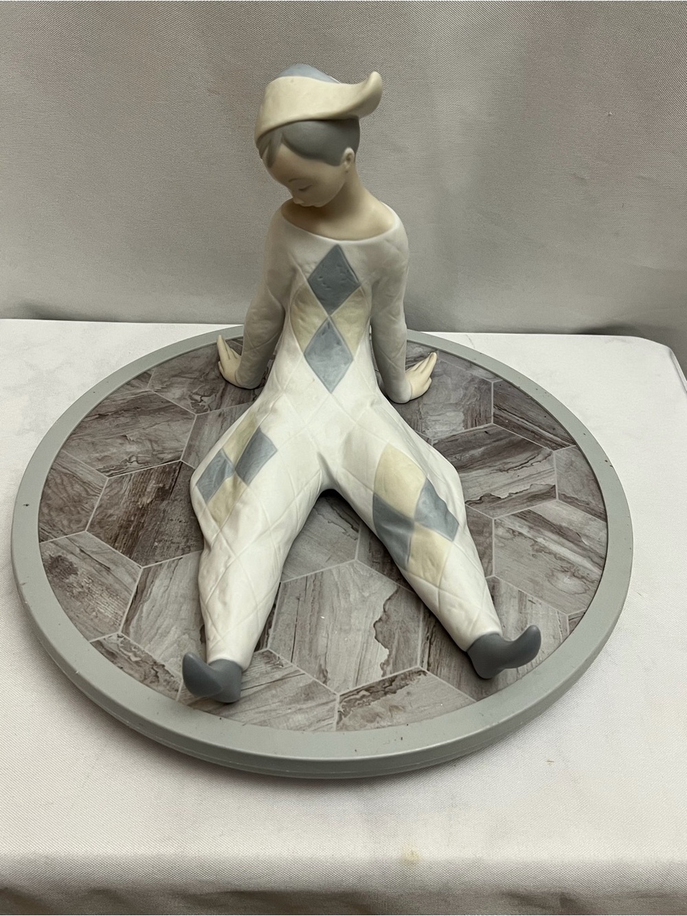 Lladro Harlequin Clown Seated Figurine Porcelain Spain Blue Gray Diamond 2004